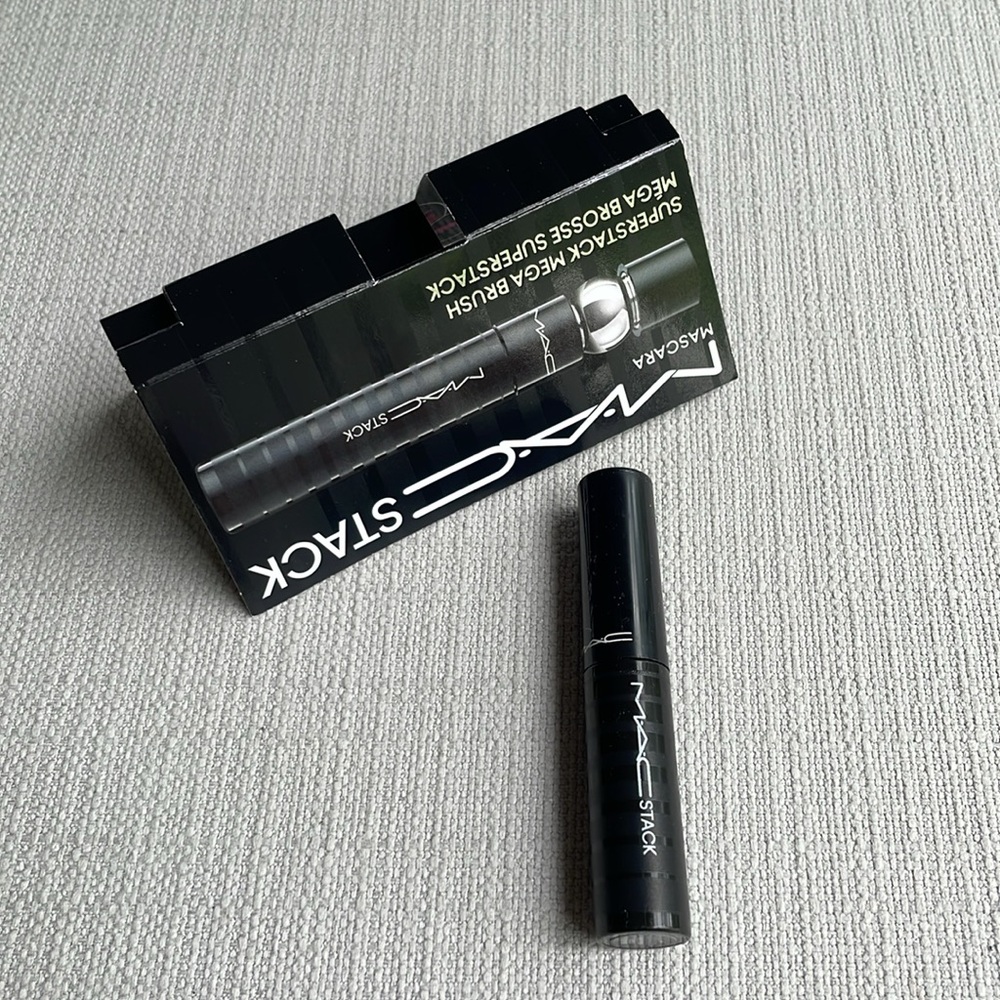 M·A·CSTACK superstack mega brush MASCARA 3ml mini sized